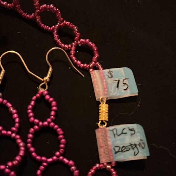 Girls infinity choker glass beaded with silver clasp - Picture 4 of 4